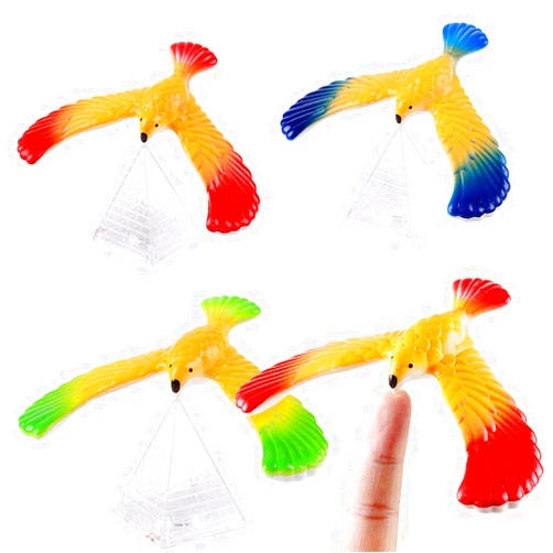 Pvoiue 5 PCS Balance Bird Gravity Bird with Pyramid Combination Set Children Physical Science Adults Office Desktop Novelty Eagle Trick Party for Kids Decompression Gift