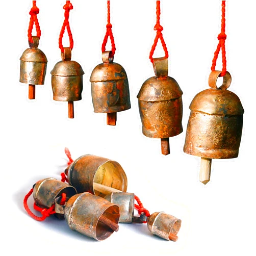 Vivanta Handmade Rustic Bells Wind Chimes for Outside (30”) 5 Hanging Bells on Rope, Brass-Coated Iron Bells for Door, Outdoor Patio, Farmhouse Decor, Christmas Ornaments, Boho Hanging Bell, Vintage Wind Bell