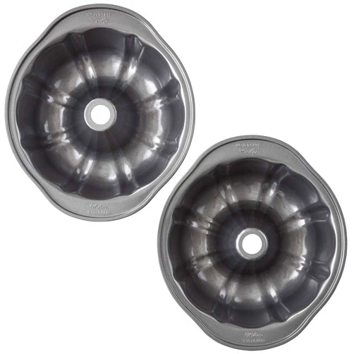 Wilton Perfect Results Premium Non-Stick 9-Inch Fluted Tube Cake Pan, Set of 2