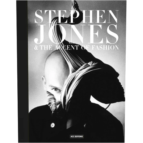 By Hamish Bowles (Author), Andrew Bolton (Author), Suzy Menkes (Author), Penny Martin (Author), Anna Piaggi (Author) & 1 more Stephen Jones & the Accent of Fashion