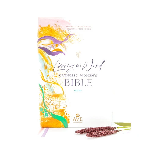 Ave Maria Press,Sarah Christmyer,Mary Healy,Leah Darrow,Meg Hunter-Kilmer,Johnnette Benkovic Williams,Teresa Tomeo,Sonja Corbitt,Lisa M. Hendey,Sr. Maria Kim-Ngân Bùi FSP,Danielle Bean,Lisa Cotter,Catherine Cavadini,Kelly Anderson,Christine Kelly Baglow,Lavinia Spirito,Shannon Wimp Schmidt,Allison Gingras,Kathleen Beckman,Emily Jaminet,Maria Morera Johnson,Patty Breen,Sr. Sara Butler MSBT,Rose Sweet,Elizabeth A. Tomlin,Ashley Crane,Martha Fernandez-Sardina,Tamra Hull Fromm,Pat Gohn,Jennie Grillo,Denise Gustafson,Alessandra Harris,Barbara Heil,Kirby Hoberg,Debora Holiday,Samantha Kelley,Laurie Manhardt,Heidi Hess Saxton,Gayle Somers,Cathryn Torgerson-Wade,Colleen Reiss Vermeulen,Susan Wallace,Sandy Wanzeck Living the Word Catholic Women's Bible (RSV2CE, Full Color, Single Column Hardcover Journal/Notetaking, Wide Margins)