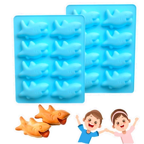 VeMmio Shark Pigs In A Blanket Mold, Shark Pig in a BlanketSharks Pigs in a Blanket Mold, Shark Bites Sausage Roll Silicone Baking Mold (2PCS) (Color : Blue, Size : 2pcs)