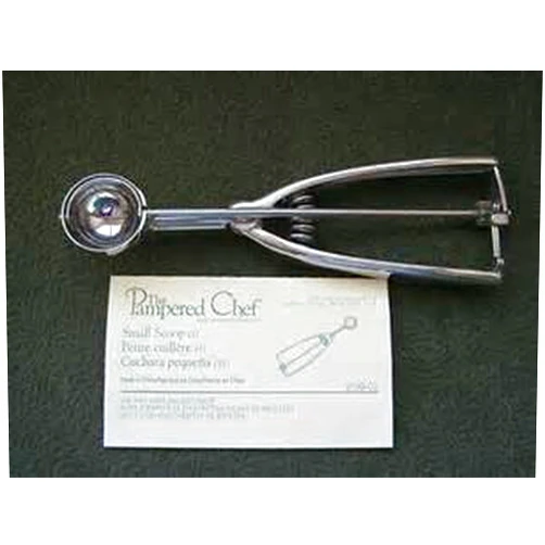 Pampered Chef The Pampered Chef Small Scoop #2530