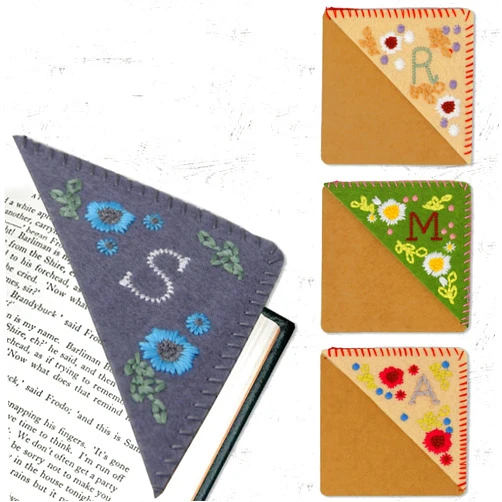 Elitecran 4Pcs Personalized Hand Embroidered Corner Bookmark, Hand Stitched Felt Cute Flower Letter Bookmark, Felt Triangle Handmade Bookmark, Corner Letter Embroidery Bookmarks for Book Lovers