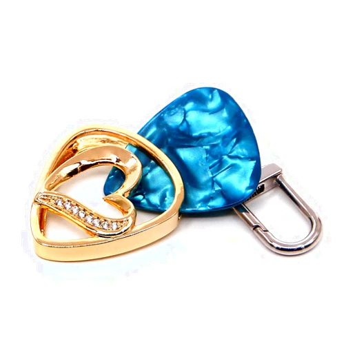 PICKRING Heart Shaped Guitar Pick Holder Keychain for Guitarists (Gold)