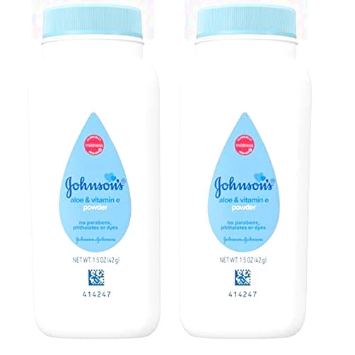 Johnson's Baby Naturally Derived Cornstarch Baby Powder with Aloe and Vitamin E for Delicate Skin, Hypoallergenic and Free of Parabens, Phthalates, and Dyes for Gentle Baby Skin Care, 1.5 oz
