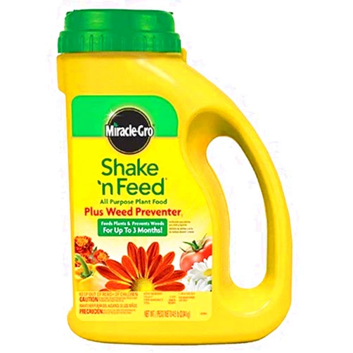 Miracle-Gro Shake 'N Feed All Purpose Plant Food Plus Weed Preventer1, Prevents Crabgrass, Common Chickweed and Common Purslane in Gardens, 4.5 lb.