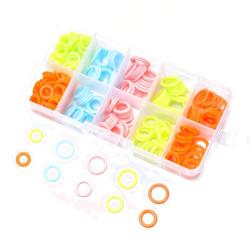 MyKimono 240 Pieces Knitting Stitch Marker, Plastic Smooth Coloured O-Rings with Clear Storage Box, Crochet Ring Assorted Knitting Needle Clip Multiple-Size
