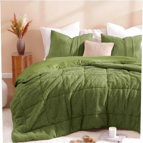 WRENSONGE Queen Comforter Set, Olive Green Ultra Soft Fuzzy Sherpa Fleece Comforter, 3 Pieces Backing Reversible Washed Bedding Queen Size Plush Sherpa Comforter Set for Winter Autumn