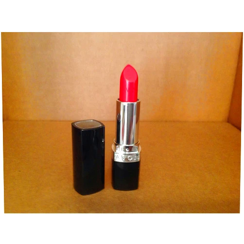 Avon Ultra Color Rich Bold Red Lipstick Ruby Shock
