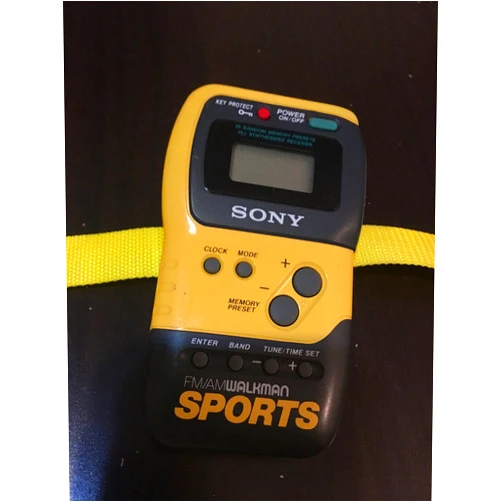 Sony SRFM70 Sports Walkman Digital AM/FM Stereo Radio