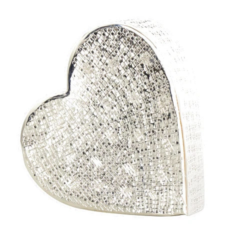 Deco 79 Aluminum Metal Heart Decorative Sculpture Slanted Home Decor Statue with Cube Textured Exterior, Accent Figurine 9