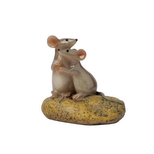 Marsrut Adorable Sitting Parent-Child Mouse Statue, Hand-Made & Painted Miniature Rodent Figurine, Collectible Mice Rat Animals for Your Home, Bookshelf, Flowerpot, Lawn, or Garden Decor & Decorative Gifts